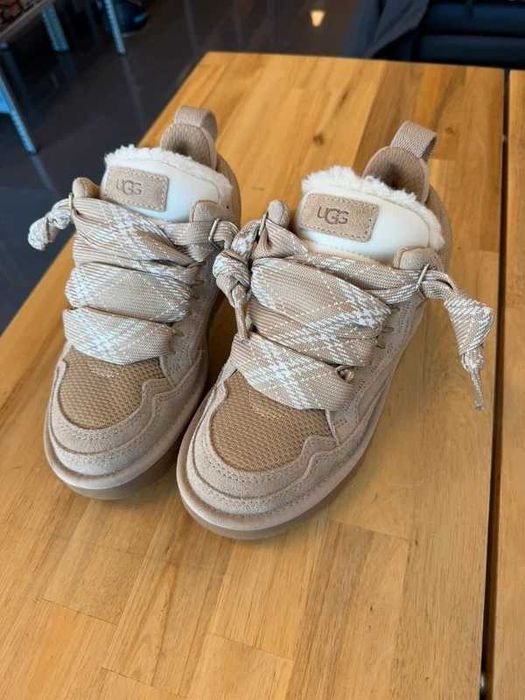 UGG lowmel Sand rozmiar 38 Nowe Orginalne