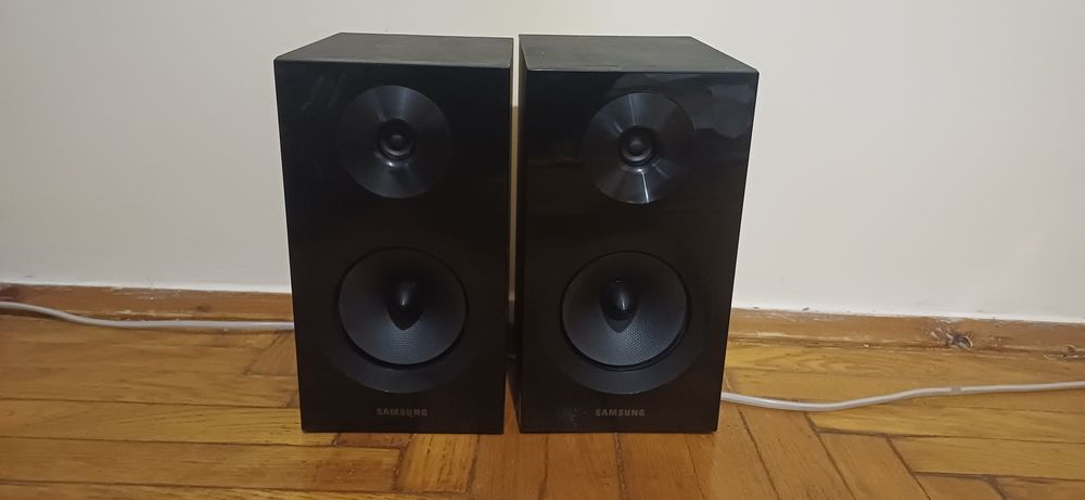 Музичний центр Samsung  MM-E330D