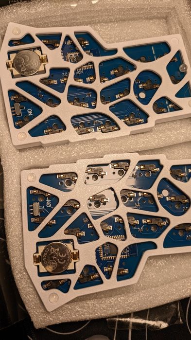 Спліт клавіатура CORNE V4 2.4G | Фабрична пайка без свічів та кейкапів