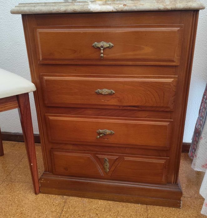 Vendo pelo melhor preço Mobília de Quarto