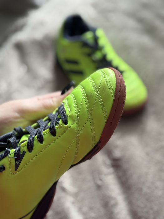 Футзалки ,кросівки для футболу для хлопчика