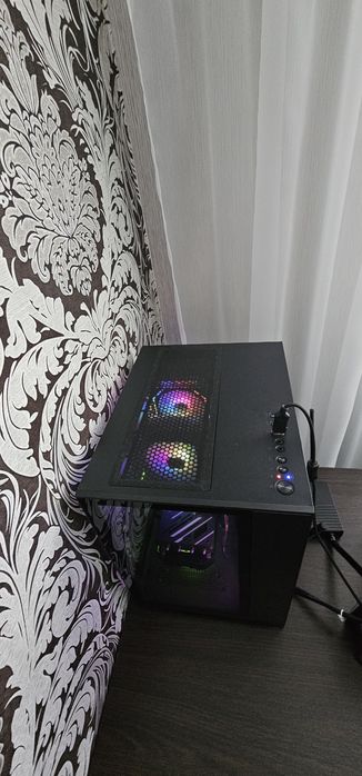 Продам пк + монітор , клавіатура  і гарнітура з мишкою