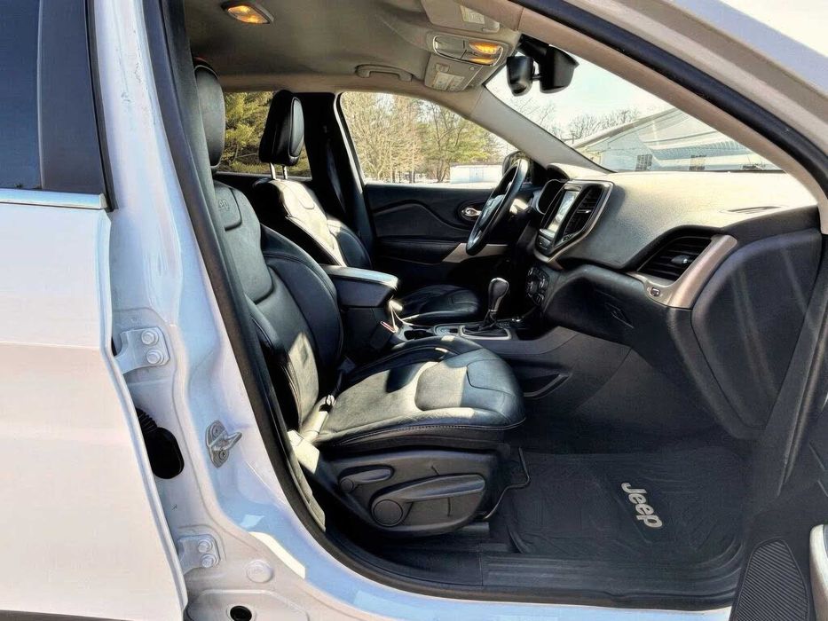 Jeep Cherokee      2017