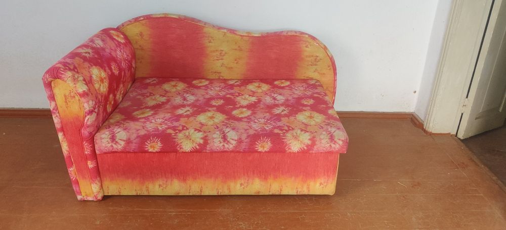 Продам хороший диван