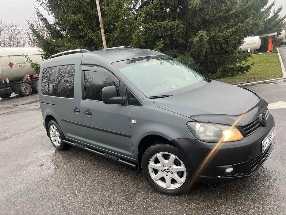 Volkswagen Caddy 1.6 дизель2011