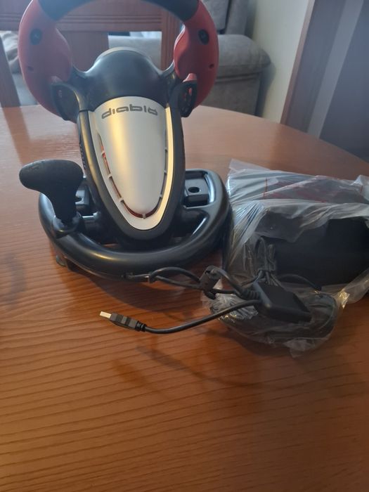 Consola volante diablo. NGS.