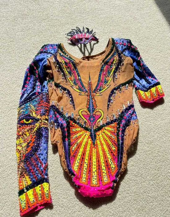 Купальник для художесивенной гимнастики