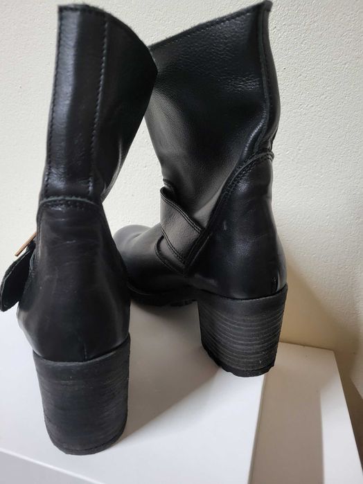 Botas de senhora pretas, tamanho 39