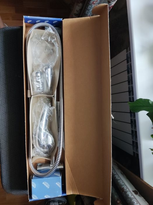 Змішувач для ванни