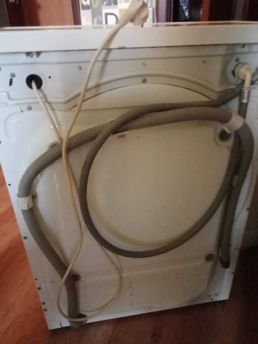 Продам пральну машину, що не працює.