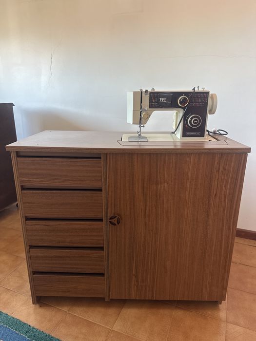 Maquina de costura Oliva comercial