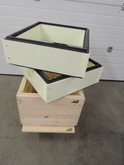 Ul Dadant styrodurowy, kombinowany, pszczoły