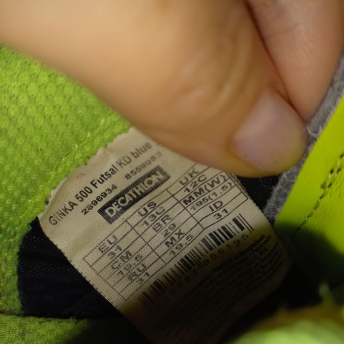 Decathlon футзалки 31р кросівки для тренувань