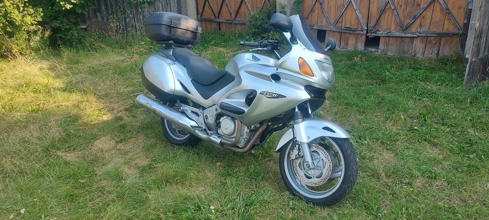 Motocykl szoszowo turystyczny