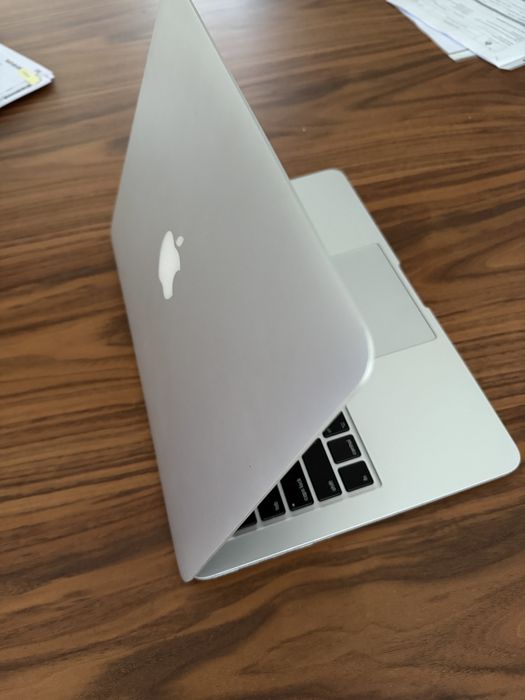 2 Macbooks Pro 13”