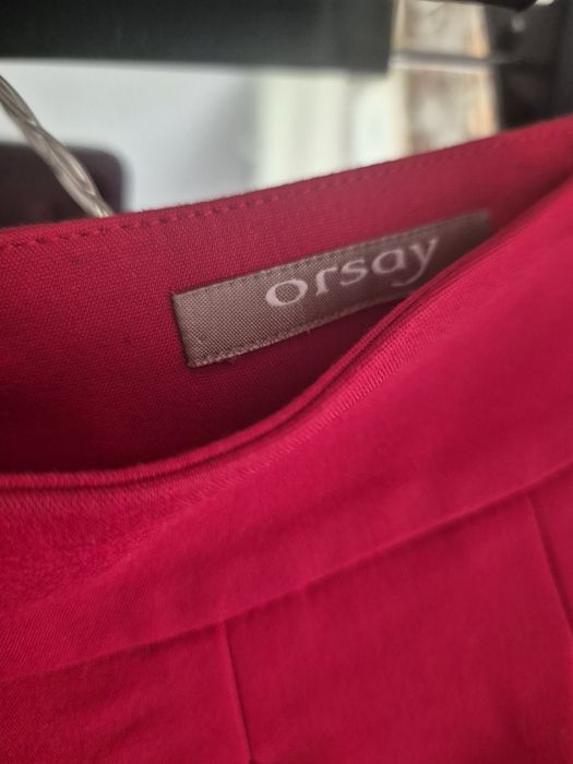 Orsay, czerwona spódnica midi, rozkloszowana,  r. 38
