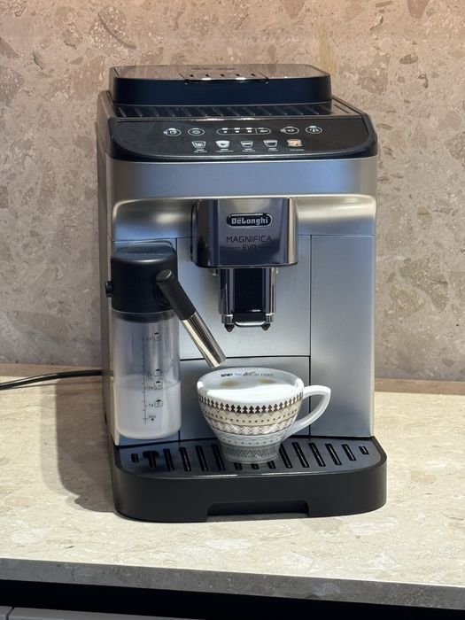 DeLonghi Magnifica Evo кавомашина