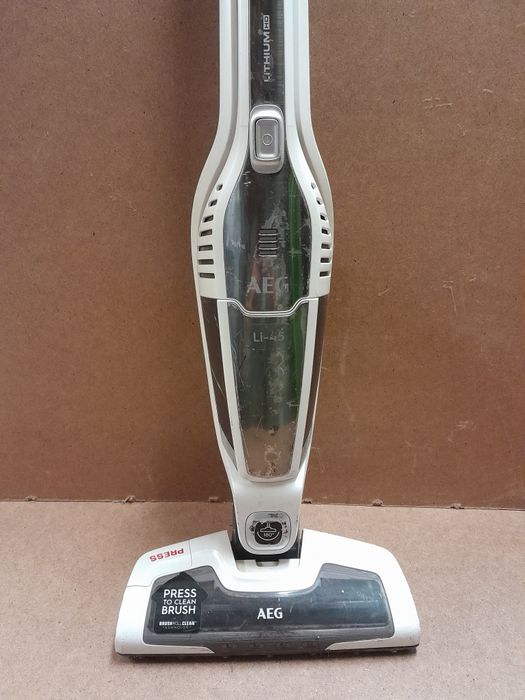 Odkurzacz AEG pionowui akumulatory