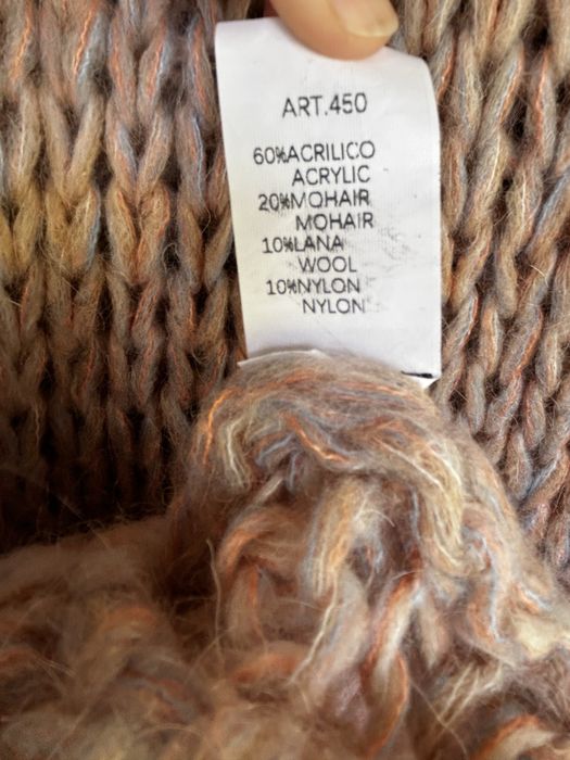 Nowy sweter z grubej włóczki