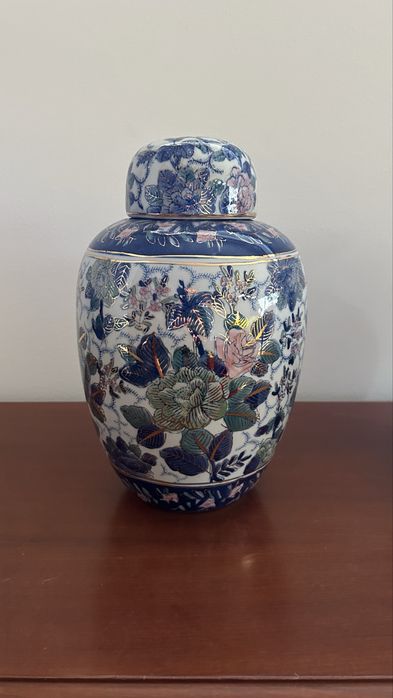 Porcelain Jars436331601462579204