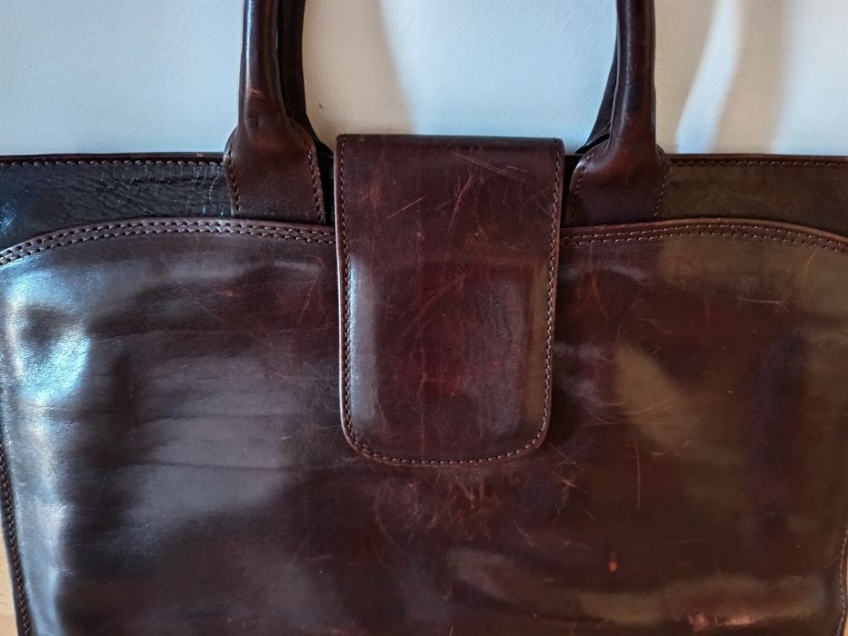 Mala em pele para computador portatil