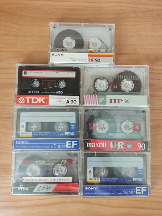 Лот аудіо касет TDK, Sony, Maxell, LG.