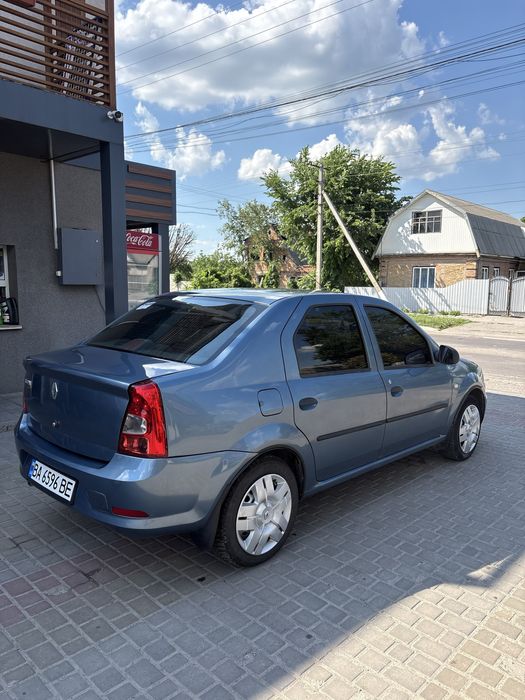Продам рено логан !