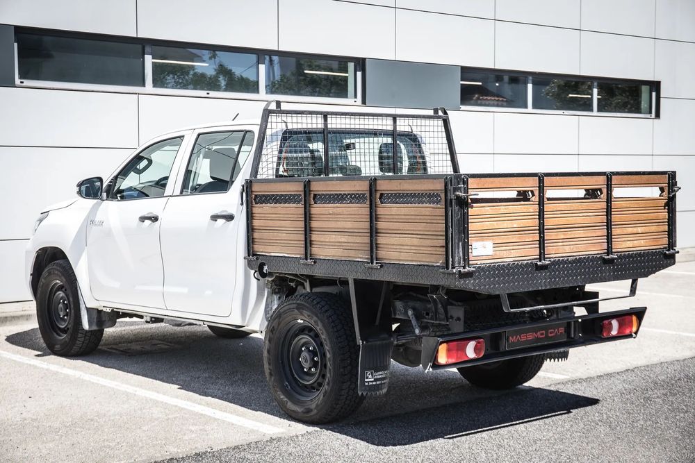 Toyota Hilux 2.4 D-4D 2WD CD CM