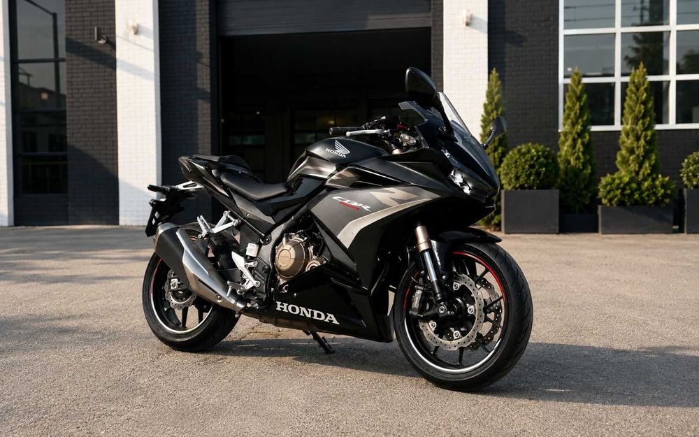 Honda CBR400R, 2022 рік, ABS