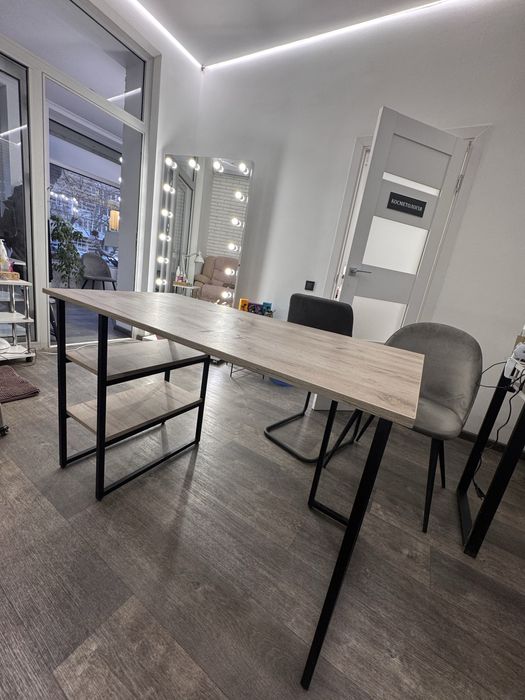 Продам Стол в начиличии 2шт Аркадия