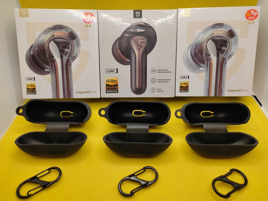 Чехол силиконовый на наушники SoundPeats Capsule 3 Pro + карабин!