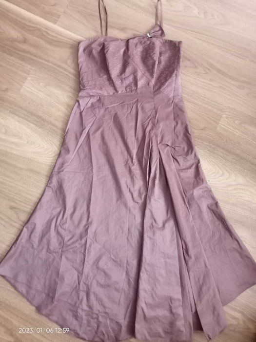 Ładna sukienka brązowa roz.M VeroMont