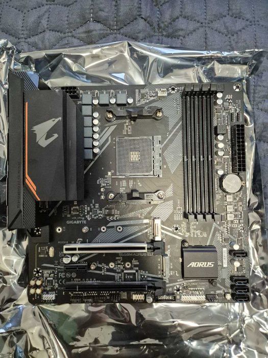 Komputer stacjonarny do gier(zestaw)