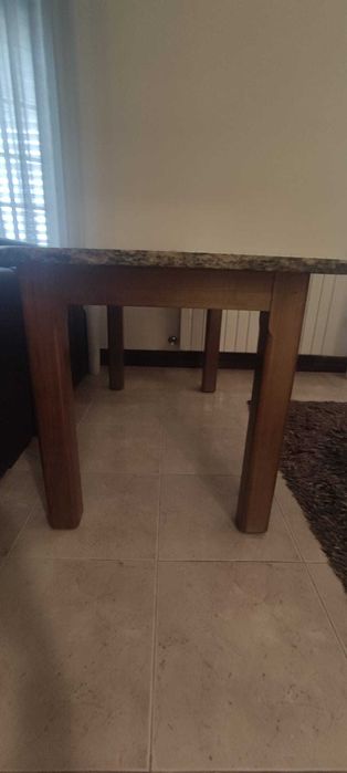 mesa cozinha com tampo de granito polido e 6 cadeiras incluidas