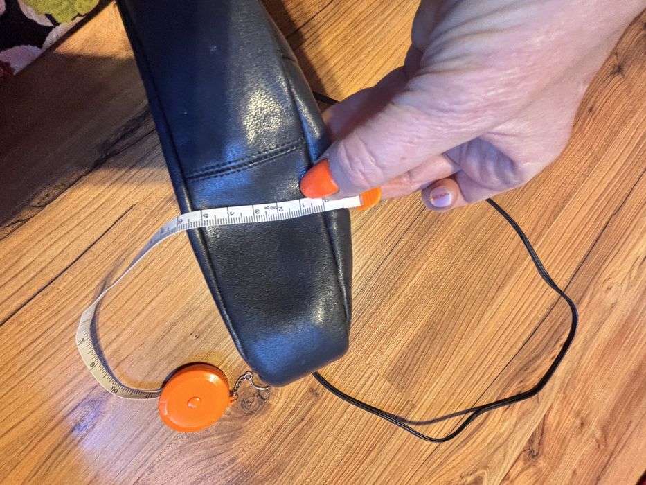 Mała czarna torebka,skóra naturalna