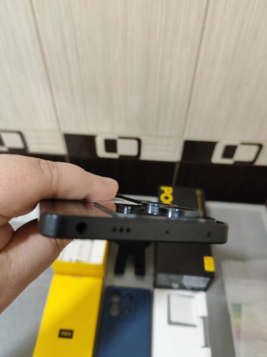 ИГРОВОЙ Poco X6 5G, память 8+8-256гиг, идеал.
