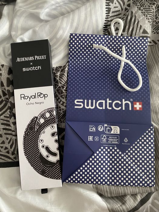 Swatch X AP preto e branco