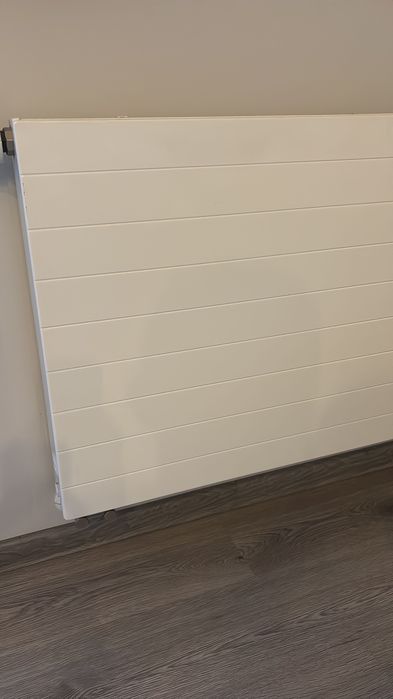 Grzejnik Purmo 100x60cm z termostatem i panelem czołowym