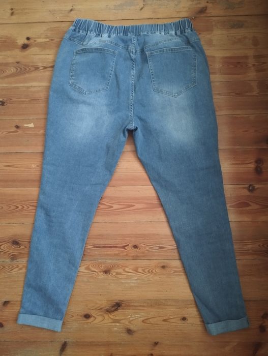 Jeansy damskie na gumce