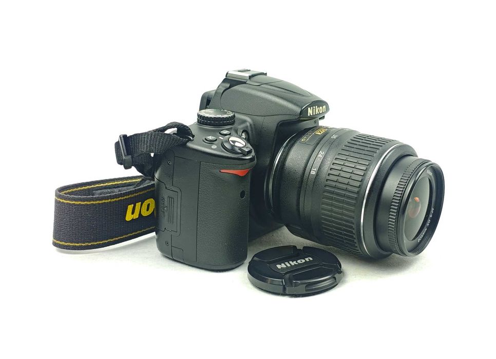Дзеркальний фотоапарат Nikon D5000 KIT 18-55mm 8Gb
