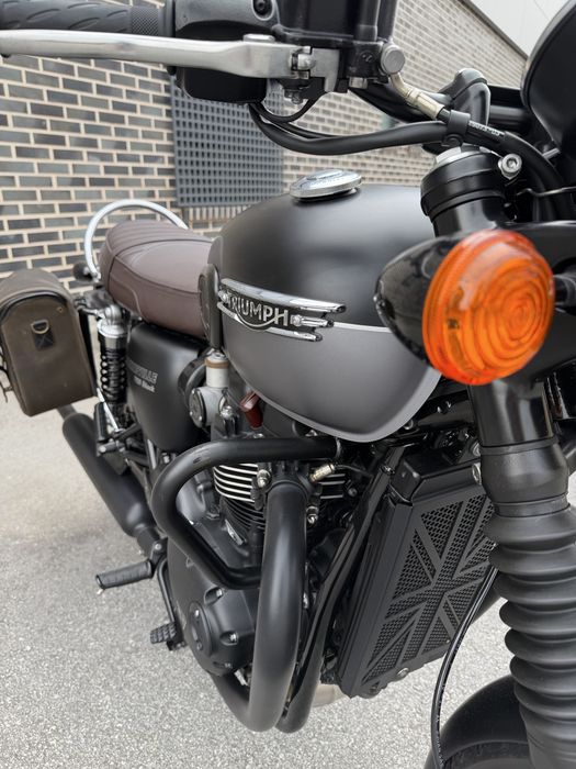 2022 Triumph Bonneville T120 Black Edition