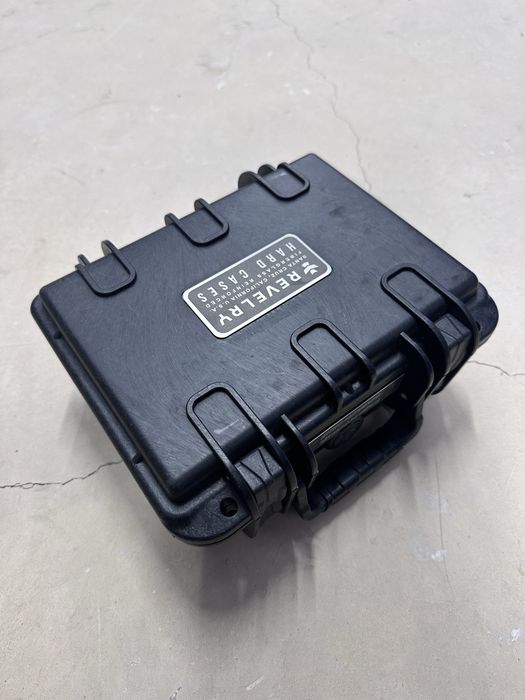 протиударний та водонепроникний кейс “Revelry”