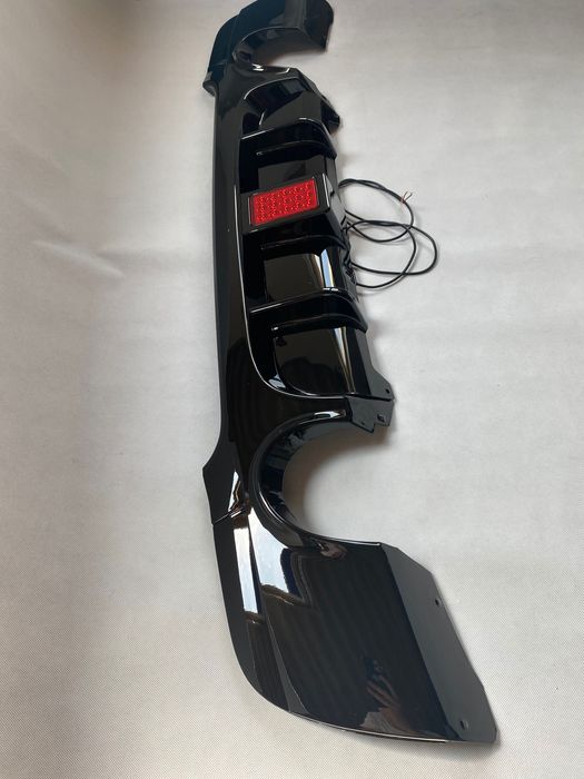 Dyfuzor Dokładka Zderzaka Led BMW E92 E93 CZARNY POŁYSK / CARBON