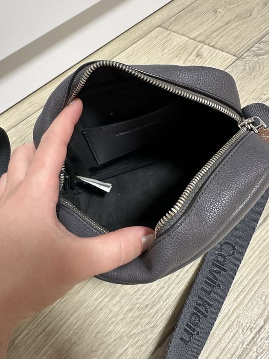 Продам сумочку CK