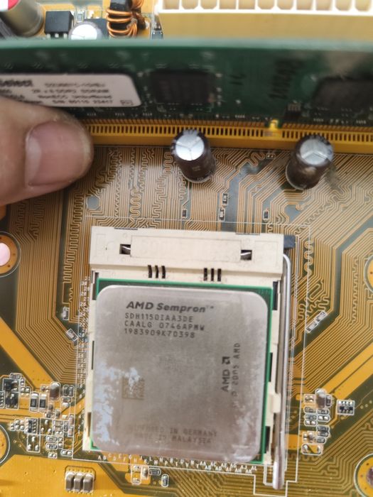 Motherboard ASUS M2V-MX SE