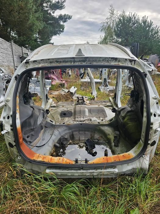 DUPA TYŁ BŁOTNIK LEWY PRAWY PAS WANNA DACH KIA SPORTAGE III