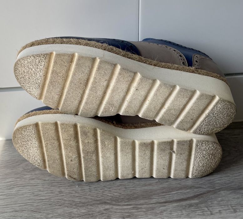 Sapatos oxford azul marinho e bege (Seaside, tamanho 35)