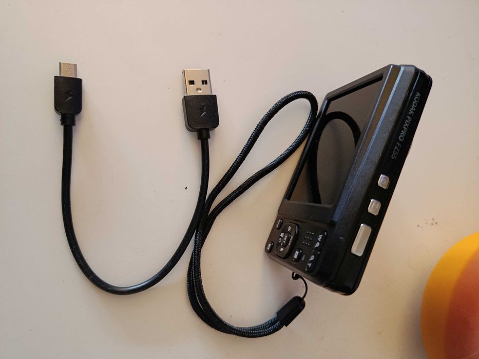 Câmera Digital Kodak Pixpro FZ55 – Como Nova + MicroSD 32GB