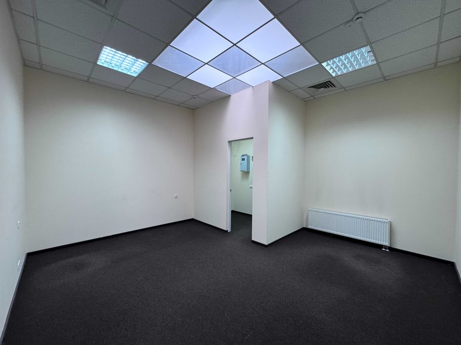 Офіс в БЦ на Подолі, 26 м.кв., власник