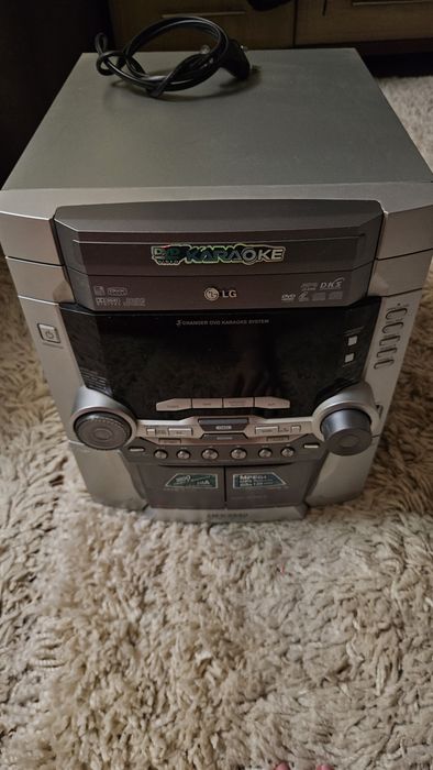 Музичний центр LG LM-K3340